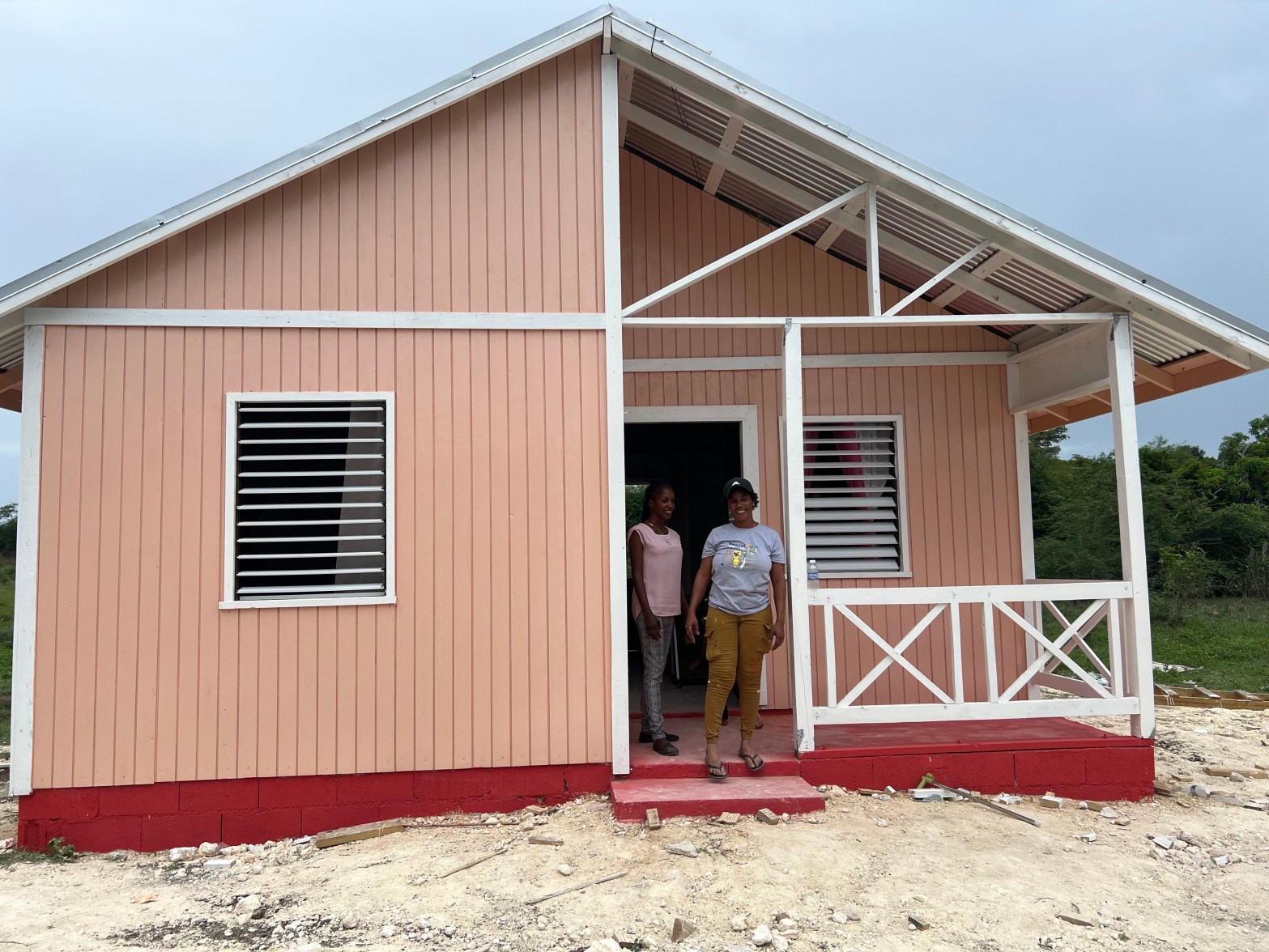 Building Hope in Jamaica: Leona’s Kings and Queens Partners with Imagine More to Support a Single&nbsp;Mother